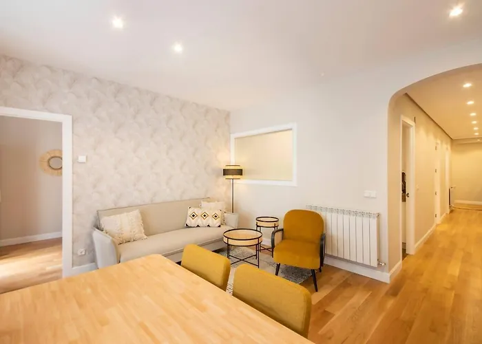 Lujo Y Comodidad: Tu Refugio Con Estilo Y Amplitud Διαμέρισμα